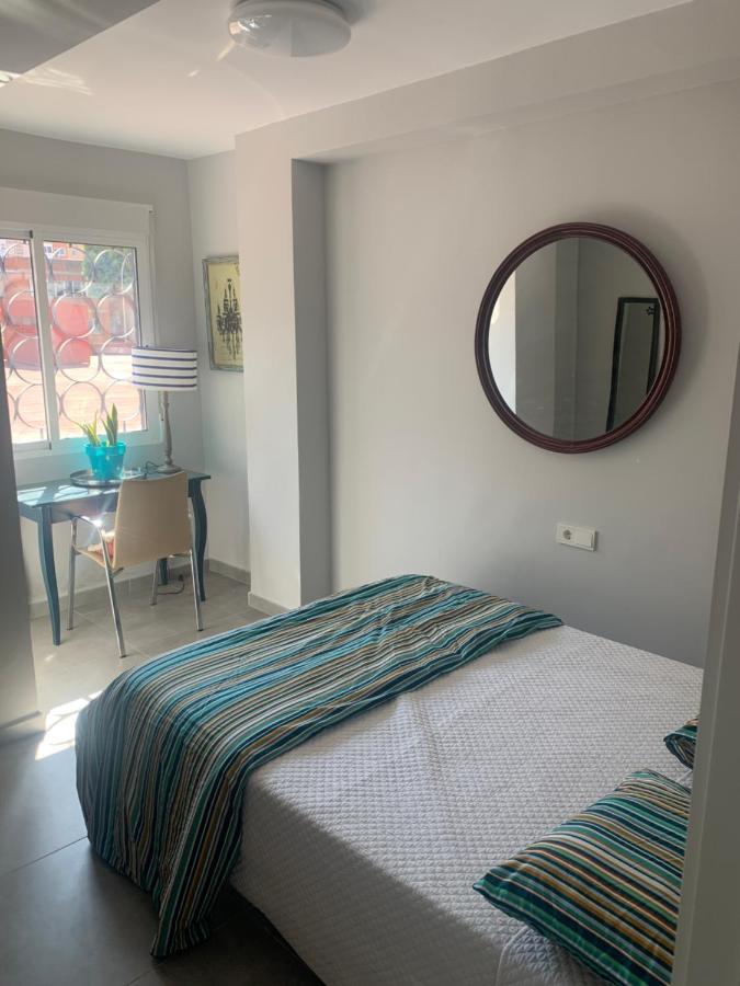 Campanar Room With Private Bathroom Valencia Buitenkant foto
