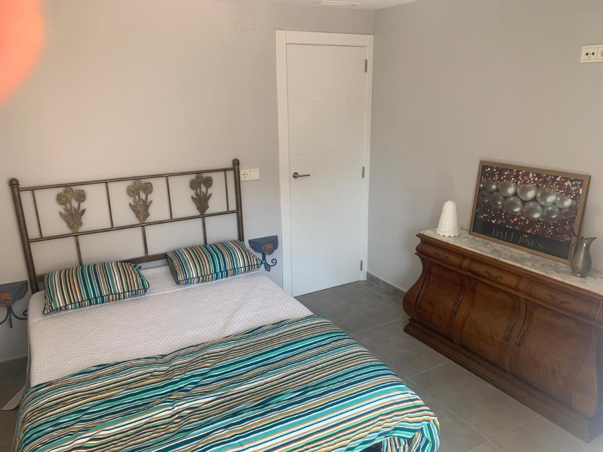Campanar Room With Private Bathroom Valencia Buitenkant foto