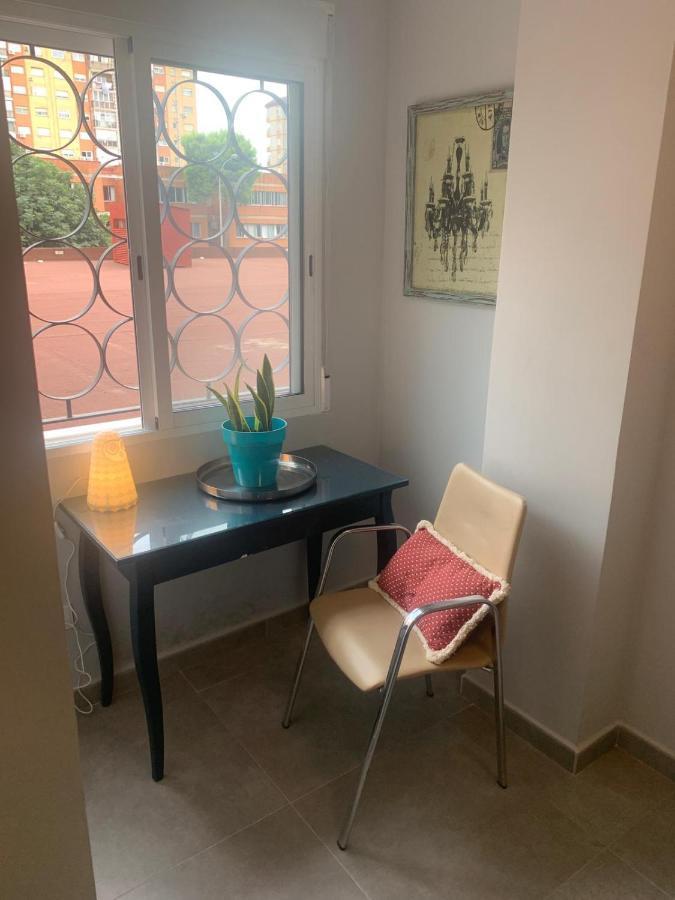 Campanar Room With Private Bathroom Valencia Buitenkant foto